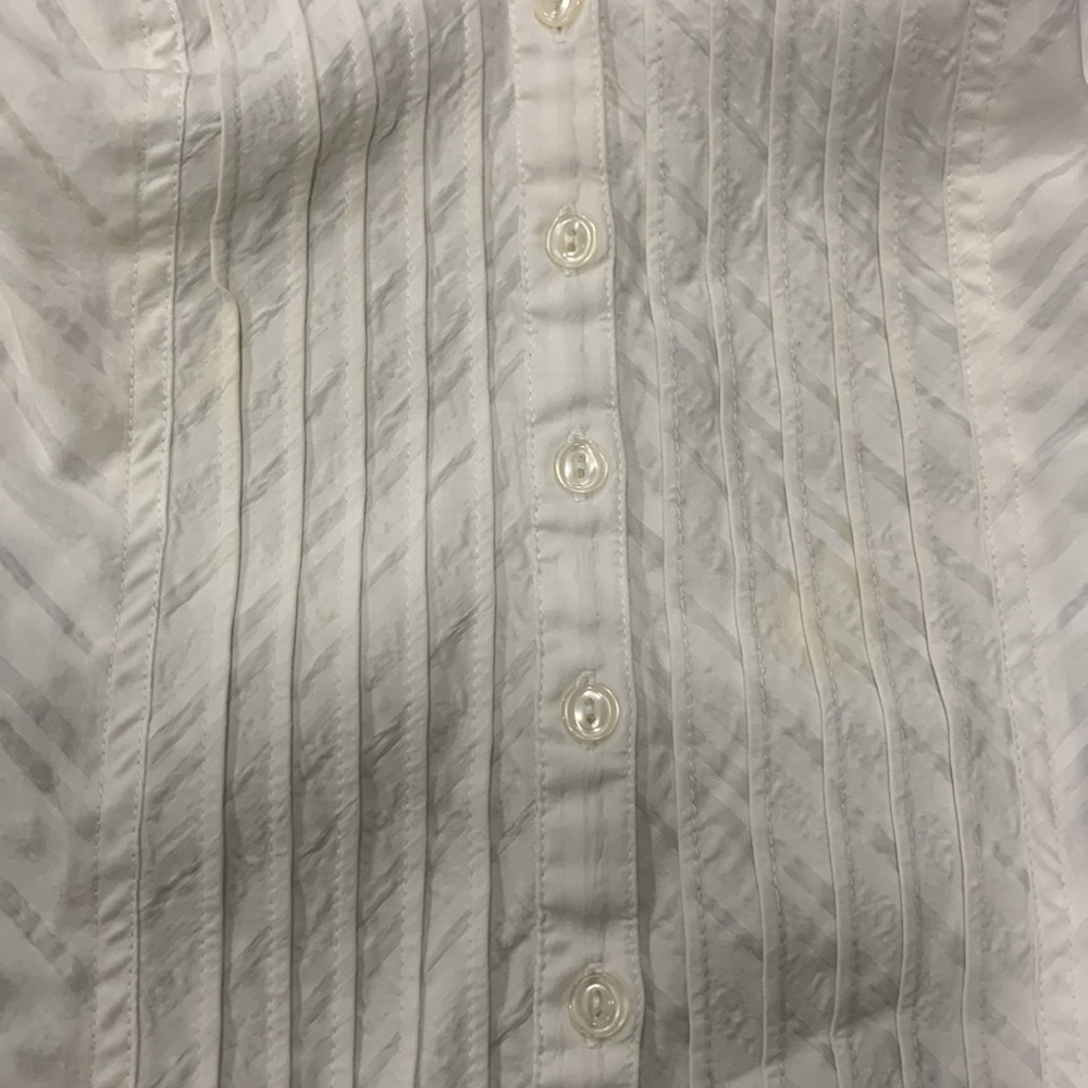 Top blouse. - Picture 2 of 6